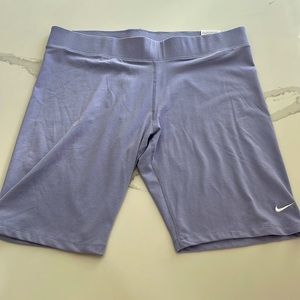 NWT Nike Tight Fit Mid Rise Short Length